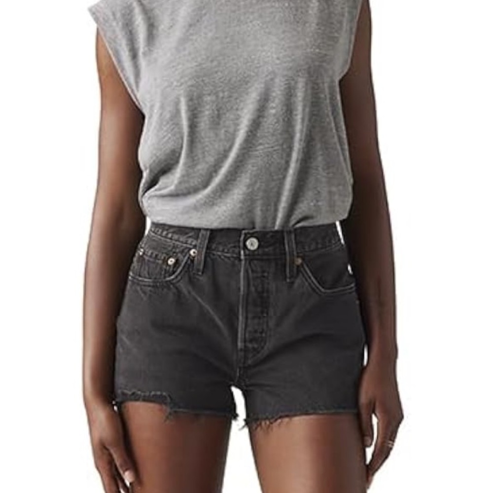 Levi’s 501 Original Shorts in Lunar Black Distressed, EUC Sz 33